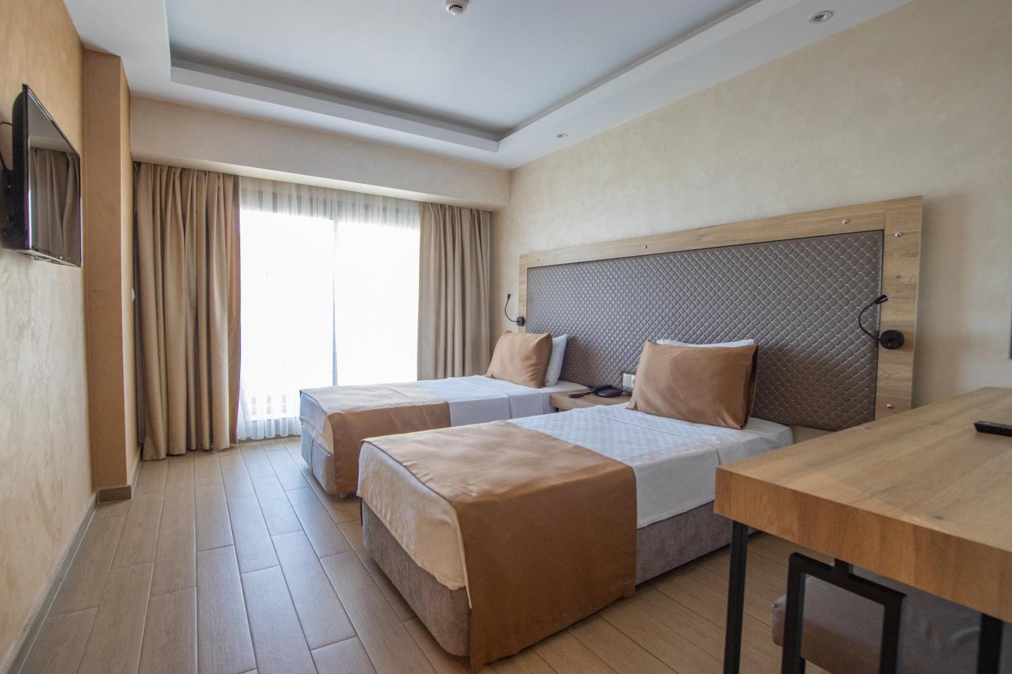 Point Beach Hotel Мармарис Екстериор снимка